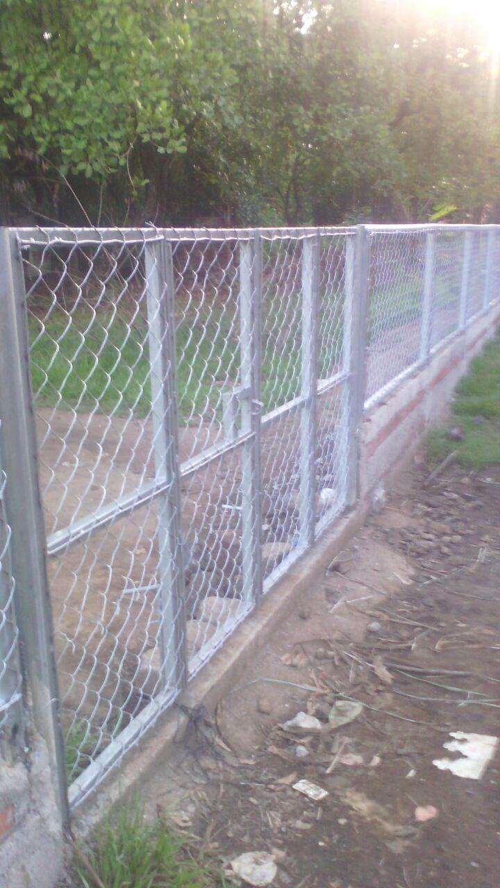 Construccion Muro Perimetral Parte Poniente