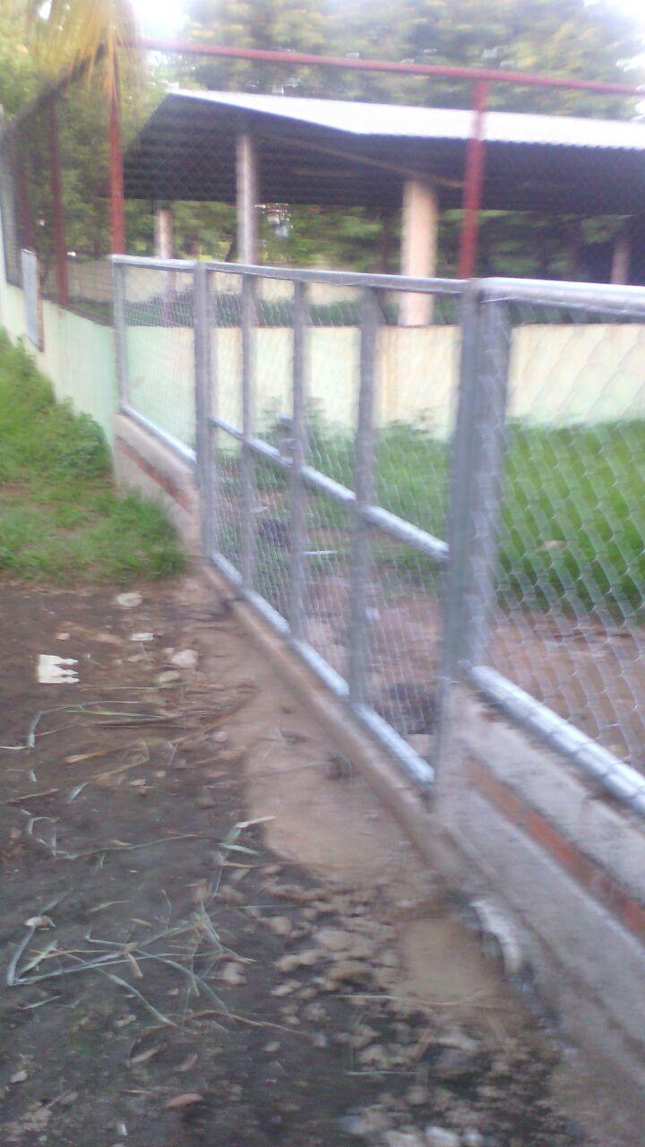Construccion Muro Perimetral Parte Poniente