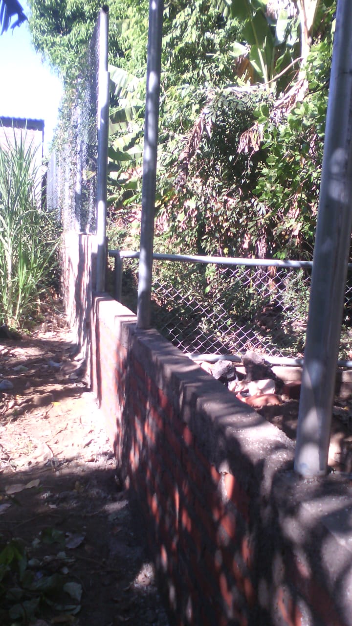 Construccion Muro Perimetral Parte Poniente