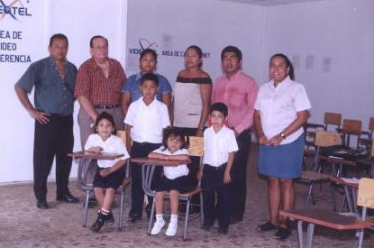 Entrega de Pupitres abril 2005